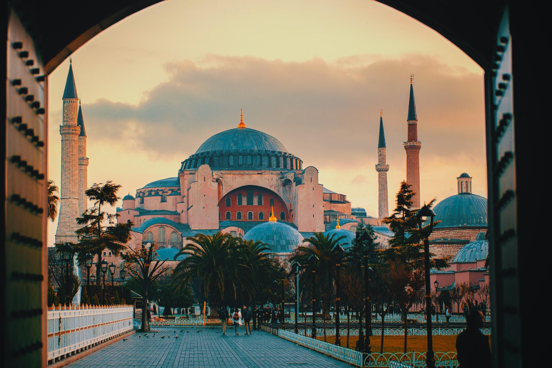 You are currently viewing Unforgettable Istanbul 2 Day Itinerary: Explore, Enjoy & Immerse!